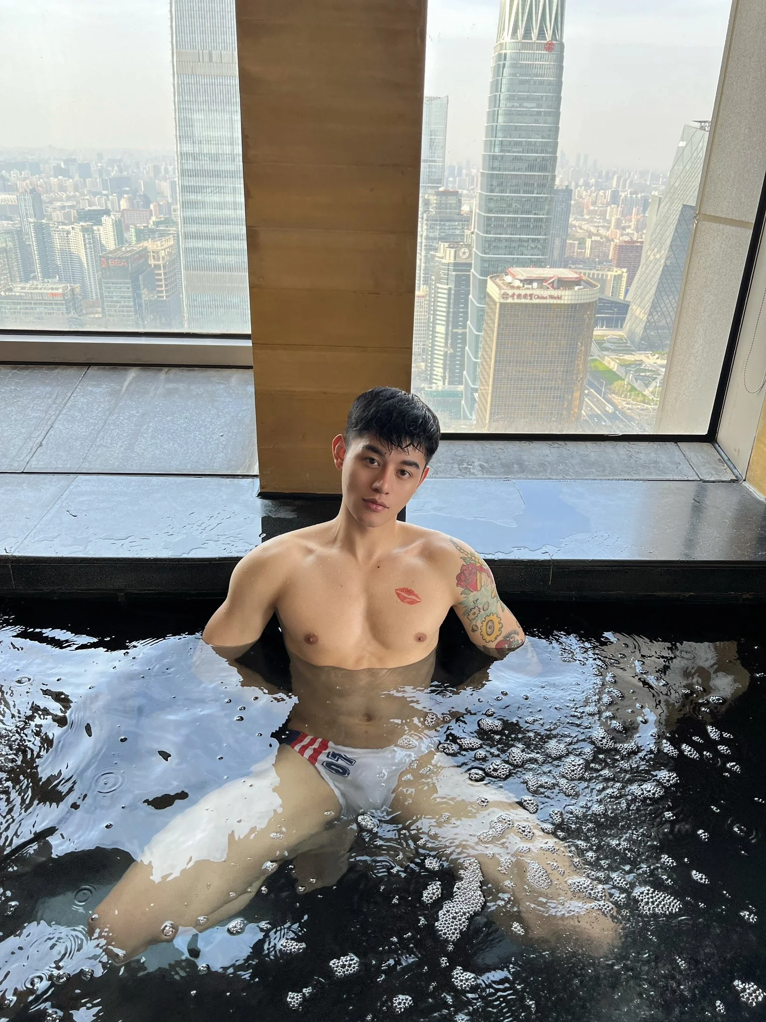 高展鹏