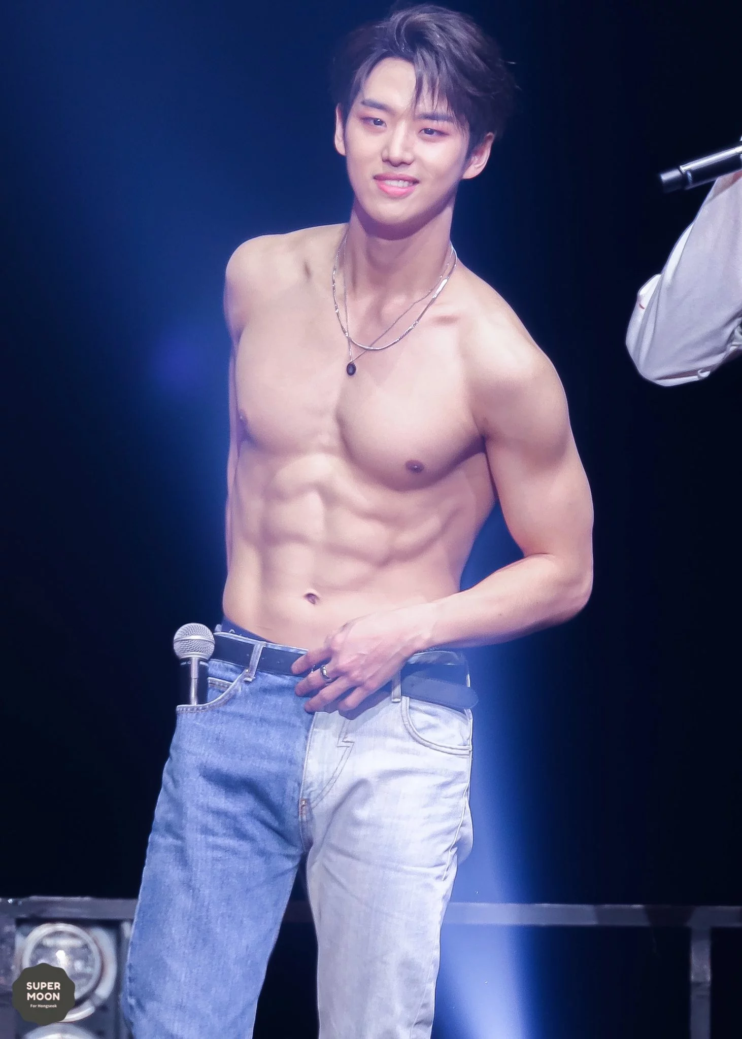 洛洪伟-Hongseok