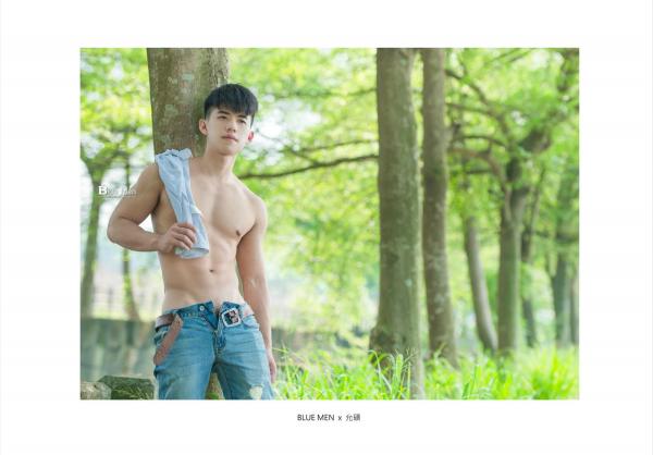 BlueManX---PhotoBook-01