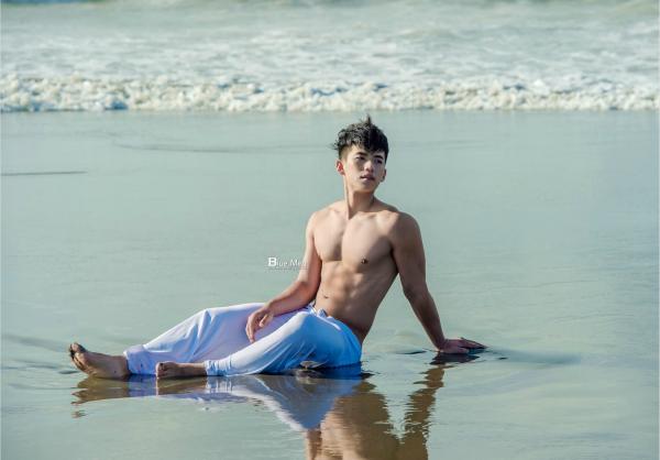 BlueManX---PhotoBook-01