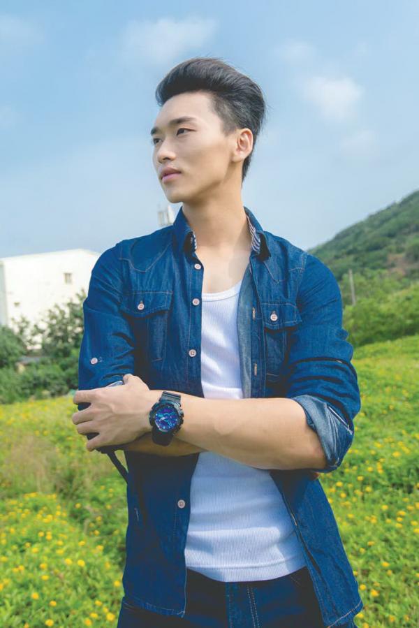 DNA-Blue-01-Andrew
