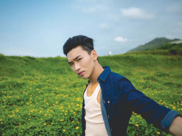 DNA-Blue-01-Andrew