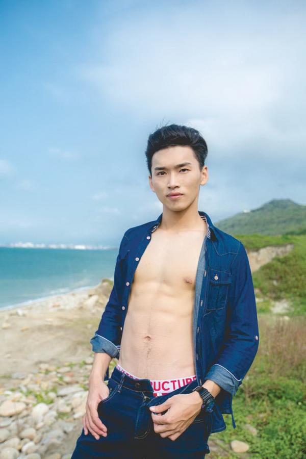 DNA-Blue-01-Andrew