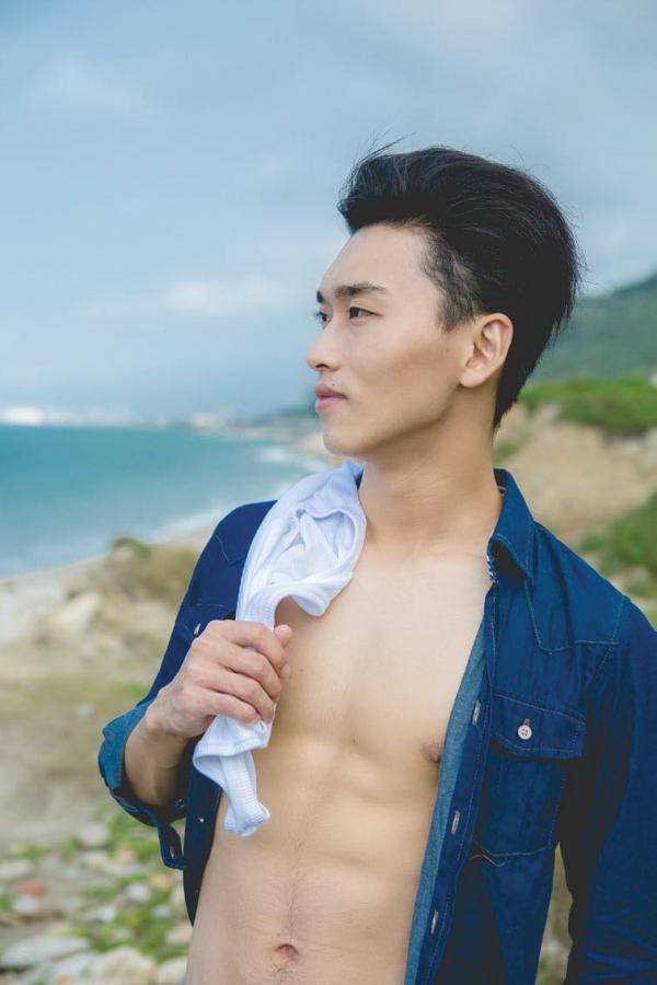 DNA-Blue-01-Andrew