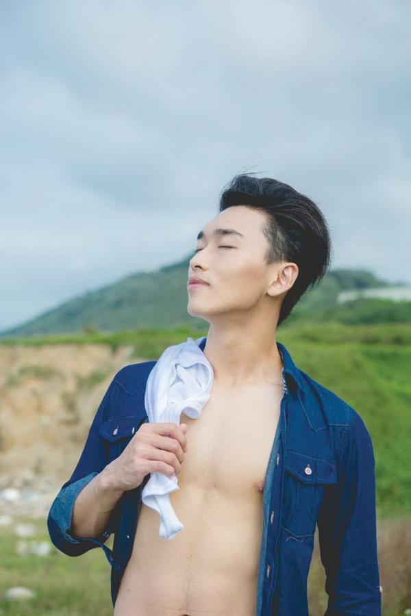 DNA-Blue-01-Andrew