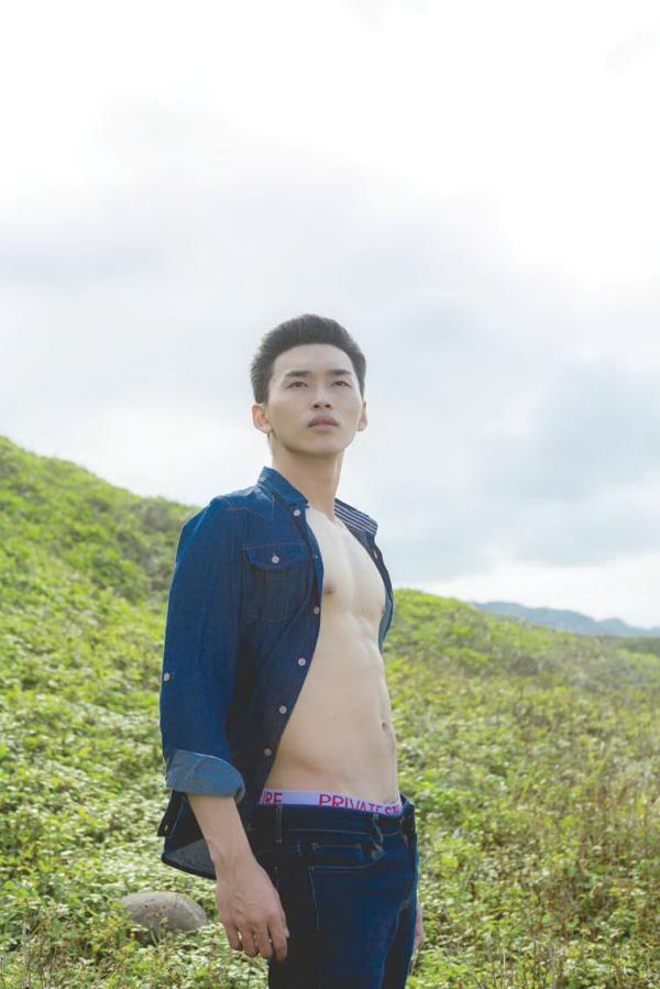 DNA-Blue-01-Andrew