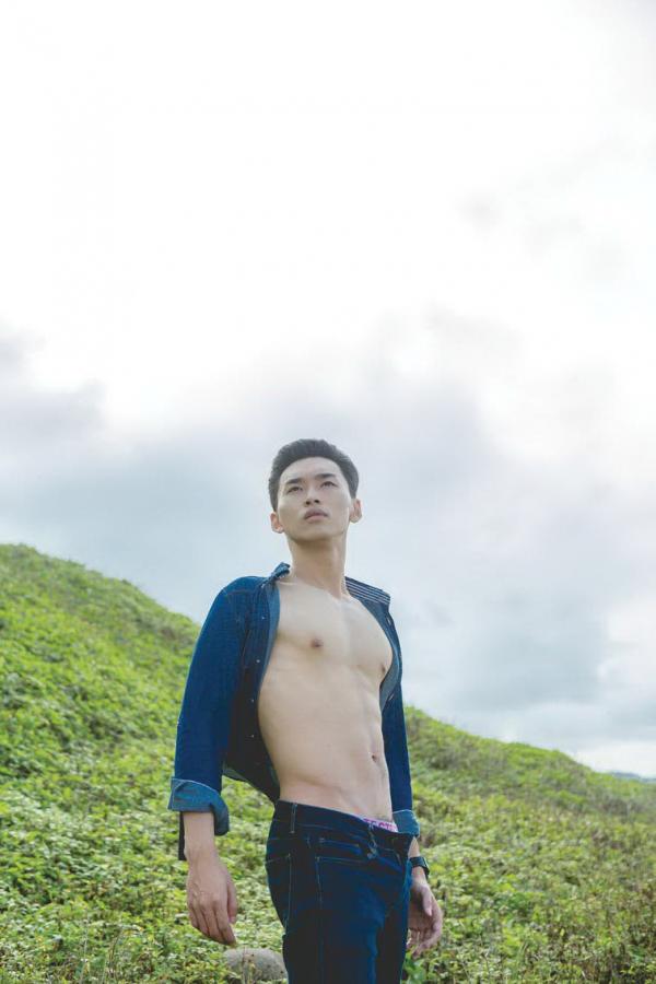 DNA-Blue-01-Andrew