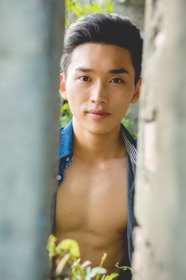 DNA-Blue-01-Andrew