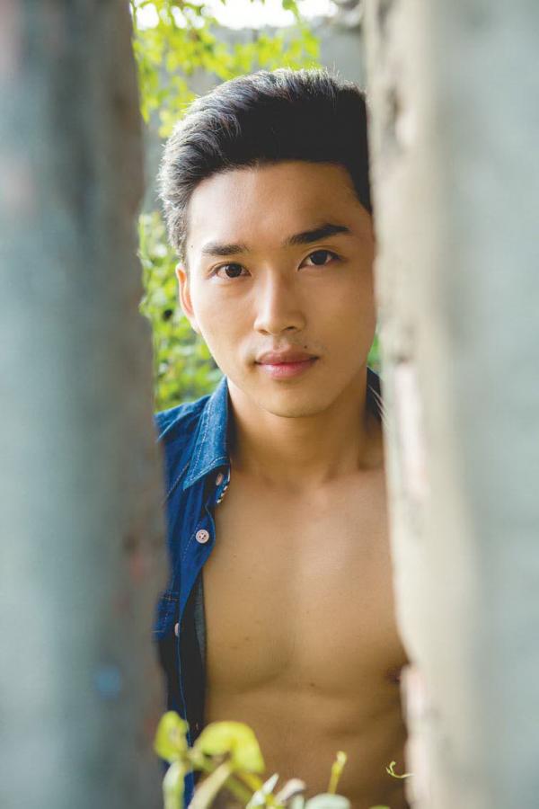 DNA-Blue-01-Andrew
