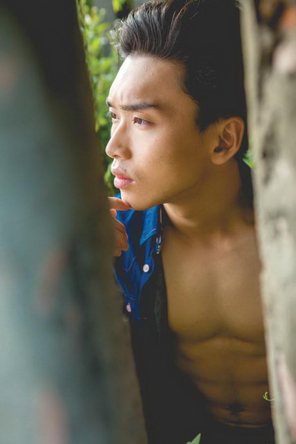 DNA-Blue-01-Andrew