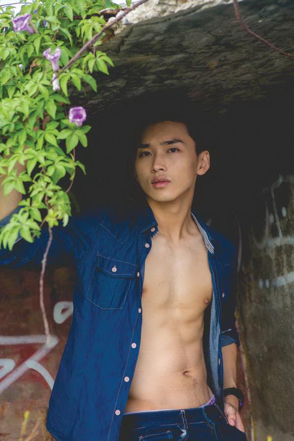 DNA-Blue-01-Andrew