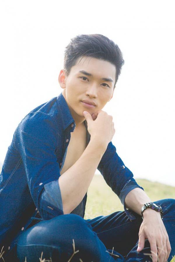 DNA-Blue-01-Andrew