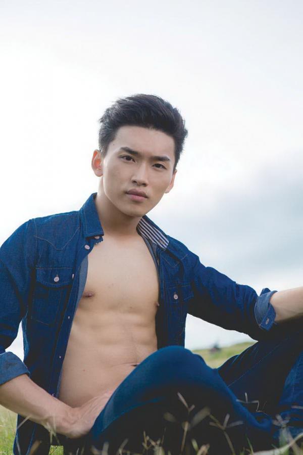 DNA-Blue-01-Andrew