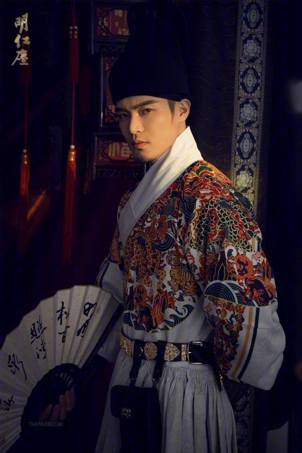 DaoXQ.KinG--HOÀNG-THƯỢNG-VÀ-TÔI