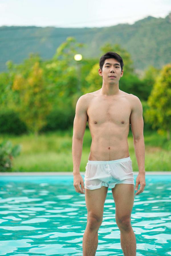 Menluscious--Issue-02---Fame-Krittapat