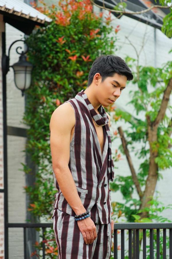 Menluscious--Issue-02---Fame-Krittapat
