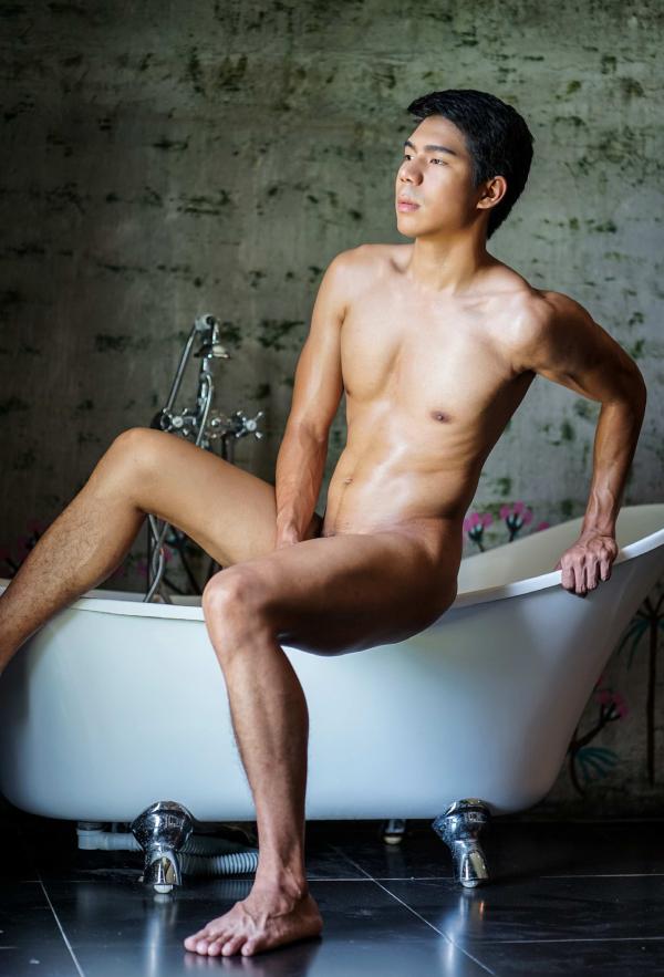 Menluscious-Issue-02---Fame-Krittapat
