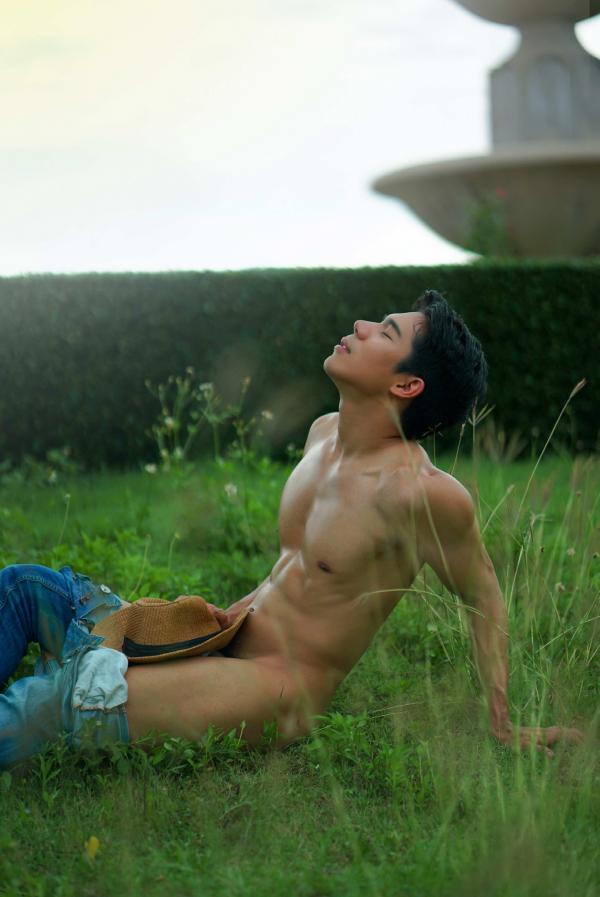Menluscious-Issue-02---Fame-Krittapat