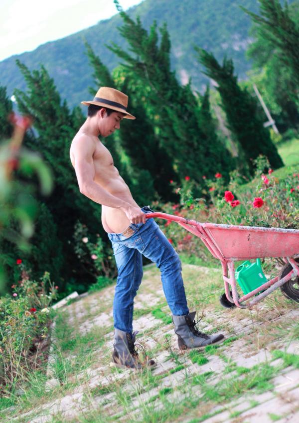 Menluscious-Issue-02---Fame-Krittapat