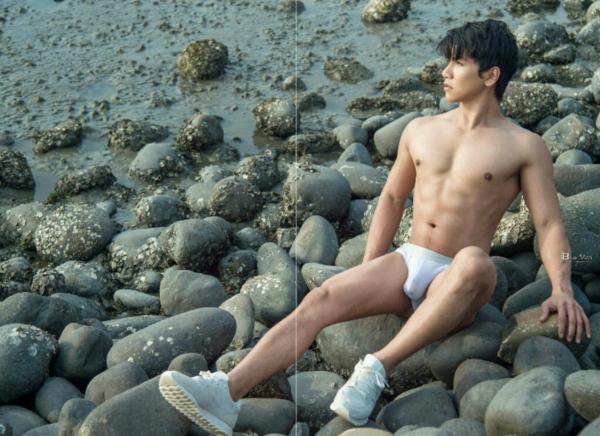 VIRILE-13--JUSTiN