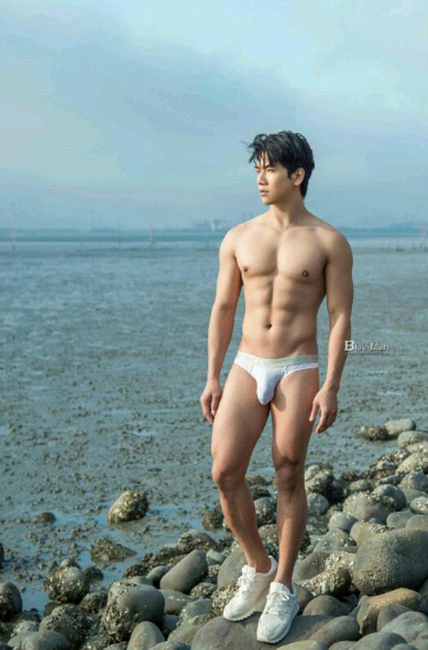 VIRILE-13--JUSTiN