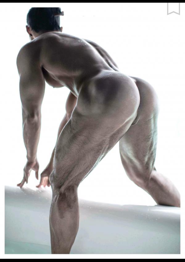 謝梓秋男性ヌード写真集「Naked-Osean」裸海之旅